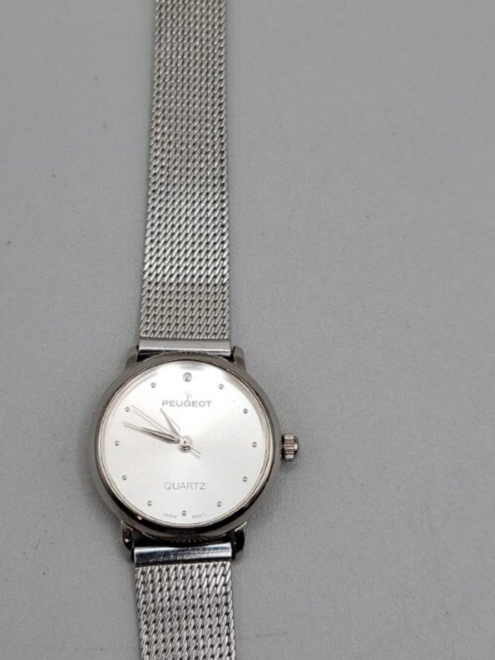 Peugeot Ladies Quartz Watch Adjustable 7" Mesh Band 24" Case Silver Tone - Picture 8 of 11